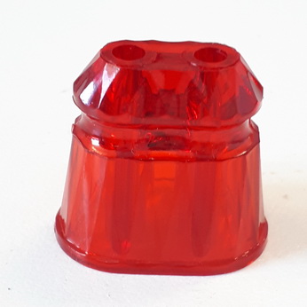 Post Transparent Facetted Siamese Red Transparent - C17492R